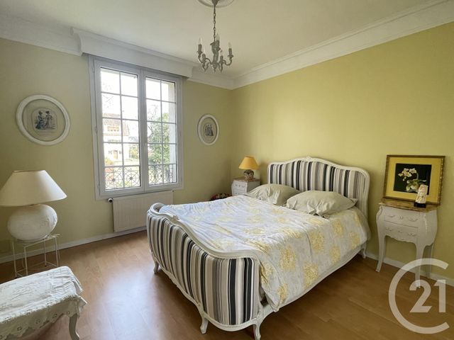 Maison à vendre - 9 pièces - 232,18 m2 - St Remy Les Chevreuse - 78 - ILE-DE-FRANCE