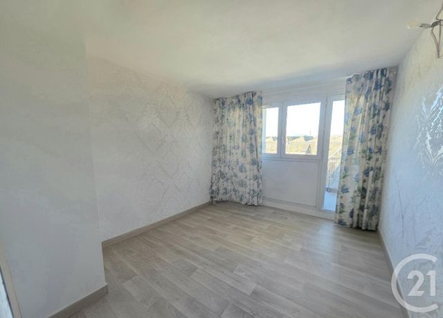 Appartement F4 &agrave; vendre - 4 pi&egrave;ces - 65,90 m2 - Pont Ste Maxence - 60 - PICARDIE