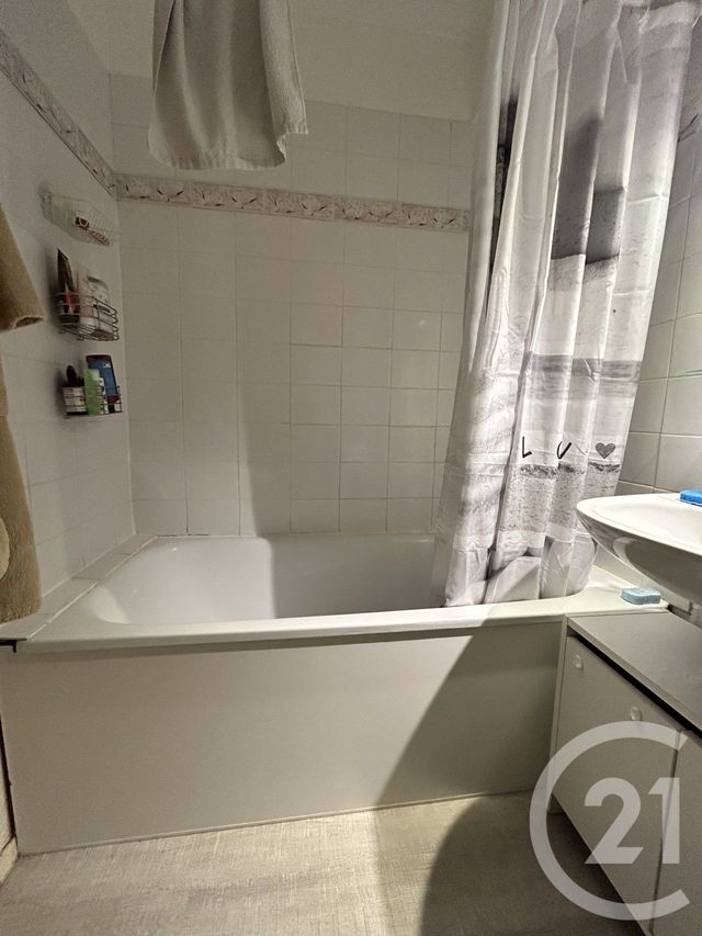 Appartement F3 à vendre - 4 pièces - 73,39 m2 - Pontpoint - 60 - PICARDIE