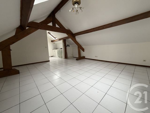 Appartement Studio &agrave; louer - 1 pi&egrave;ce - 25,73 m2 - Pont Ste Maxence - 60 - PICARDIE