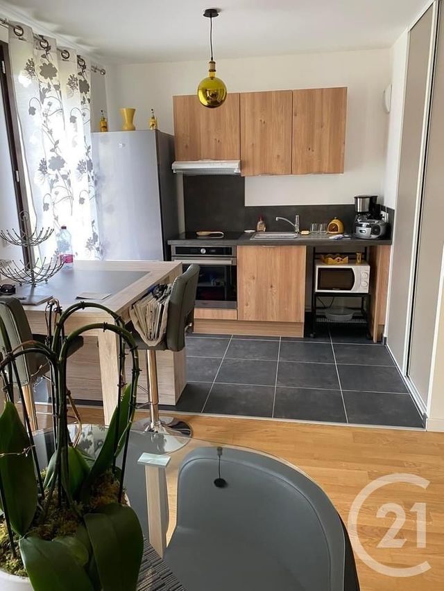 Appartement F2 &agrave; louer - 2 pi&egrave;ces - 49,04 m2 - Senlis - 60 - PICARDIE