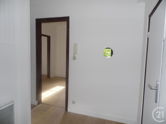 Appartement F2 &agrave; louer - 2 pi&egrave;ces - 54,05 m2 - Montataire - 60 - PICARDIE