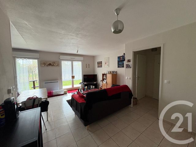 Appartement F2 &agrave; louer - 2 pi&egrave;ces - 47,31 m2 - Pont Ste Maxence - 60 - PICARDIE
