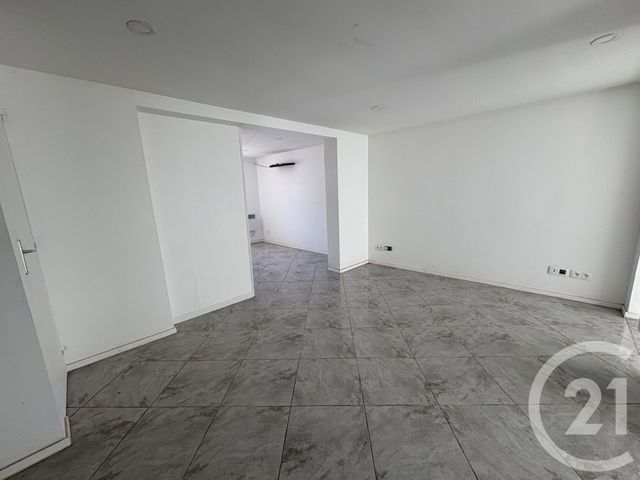 Local commercial à louer - 53.0 m2 - 60 - Oise