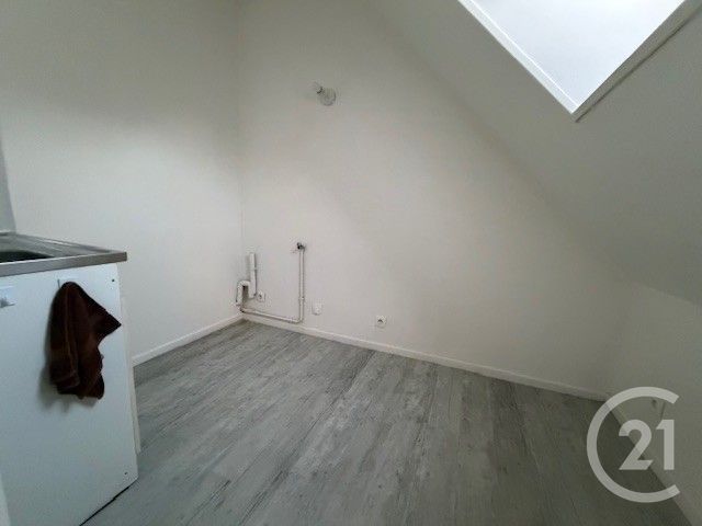 Appartement Studio &agrave; louer - 1 pi&egrave;ce - 18 m2 - Mouy - 60 - PICARDIE