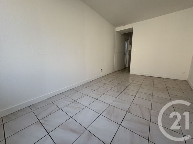 Appartement F1 &agrave; louer - 1 pi&egrave;ce - 26,93 m2 - Pont Ste Maxence - 60 - PICARDIE