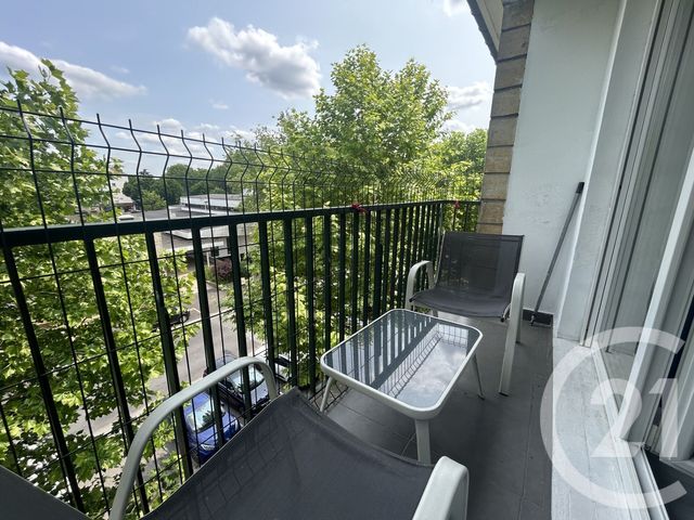 Appartement F3 &agrave; louer - 3 pi&egrave;ces - 52,79 m2 - Creil - 60 - PICARDIE