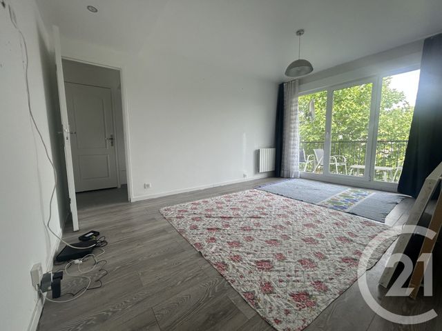 Appartement F3 &agrave; louer - 3 pi&egrave;ces - 52,79 m2 - Creil - 60 - PICARDIE
