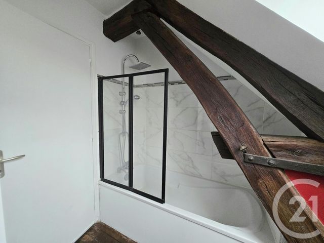 Appartement F3 &agrave; louer - 3 pi&egrave;ces - 37,40 m2 - Pont Ste Maxence - 60 - PICARDIE