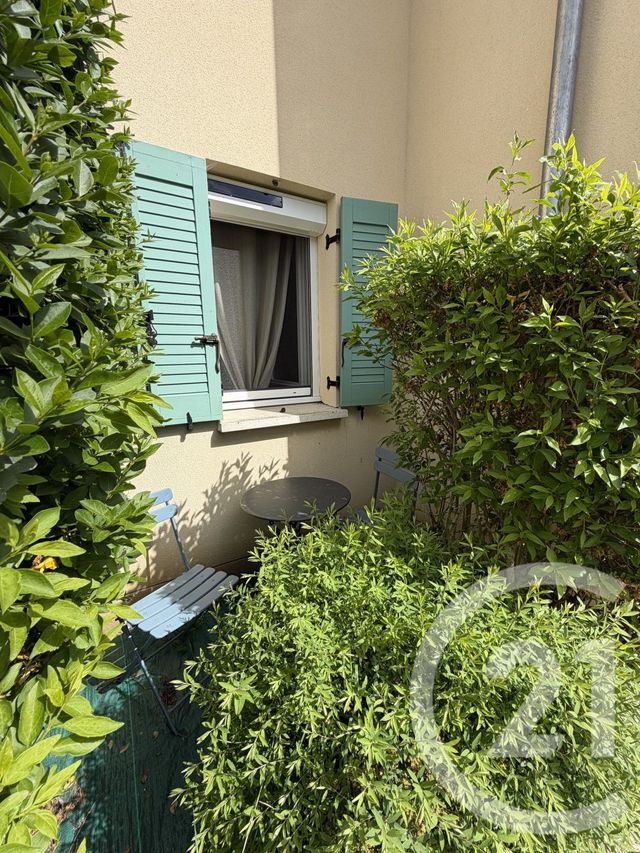 Appartement F2 &agrave; louer - 2 pi&egrave;ces - 51,90 m2 - Verneuil En Halatte - 60 - PICARDIE