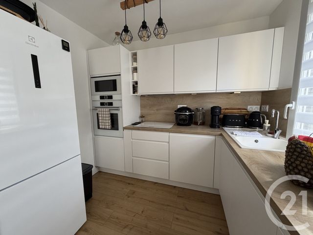 Appartement F2 &agrave; louer - 2 pi&egrave;ces - 51,90 m2 - Verneuil En Halatte - 60 - PICARDIE