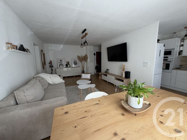 Appartement F2 &agrave; louer - 2 pi&egrave;ces - 51,90 m2 - Verneuil En Halatte - 60 - PICARDIE