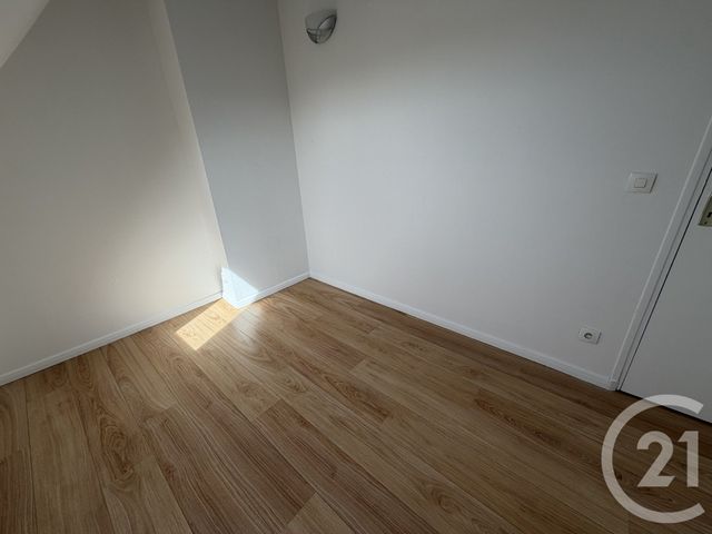 Appartement F3 &agrave; louer - 3 pi&egrave;ces - 37,40 m2 - Pont Ste Maxence - 60 - PICARDIE