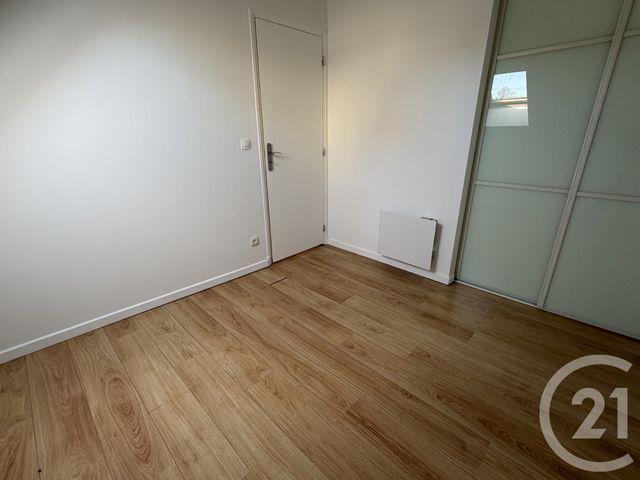 Appartement F3 &agrave; louer - 3 pi&egrave;ces - 37,40 m2 - Pont Ste Maxence - 60 - PICARDIE
