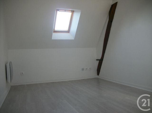 Maison &agrave; louer - 3 pi&egrave;ces - 60,92 m2 - St Sauveur - 60 - PICARDIE
