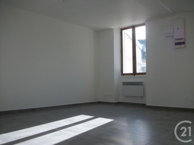 Maison &agrave; louer - 3 pi&egrave;ces - 60,92 m2 - St Sauveur - 60 - PICARDIE