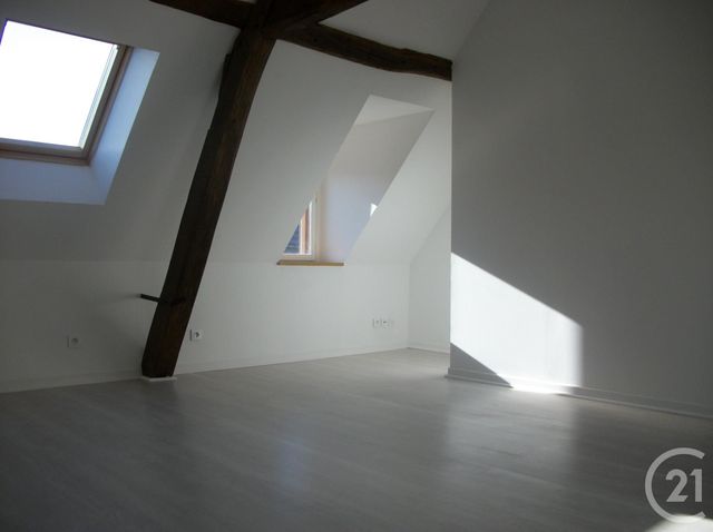 Maison &agrave; louer - 3 pi&egrave;ces - 60,92 m2 - St Sauveur - 60 - PICARDIE