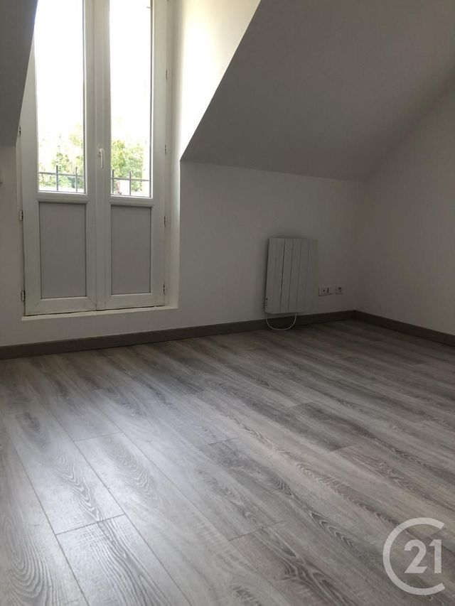 Appartement F3 &agrave; louer - 3 pi&egrave;ces - 34,30 m2 - St Martin Longueau - 60 - PICARDIE