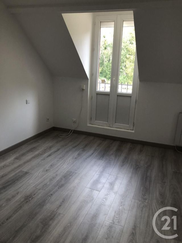 Appartement F3 &agrave; louer - 3 pi&egrave;ces - 34,30 m2 - St Martin Longueau - 60 - PICARDIE