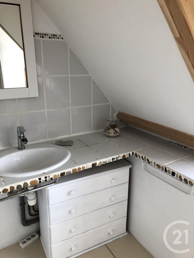 Maison &agrave; louer - 4 pi&egrave;ces - 63,61 m2 - Rieux - 60 - PICARDIE