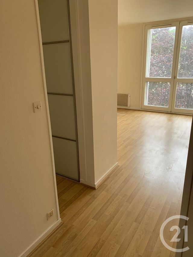 Appartement F1 &agrave; louer - 1 pi&egrave;ce - 30,12 m2 - Pont Ste Maxence - 60 - PICARDIE