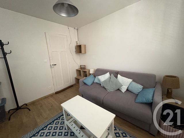 Appartement Studio &agrave; louer - 1 pi&egrave;ce - 16,86 m2 - Lamorlaye - 60 - PICARDIE