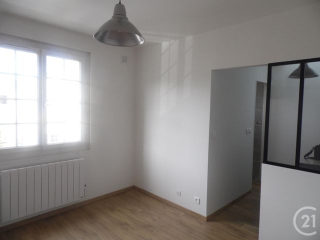 Appartement Studio &agrave; louer - 1 pi&egrave;ce - 16,86 m2 - Lamorlaye - 60 - PICARDIE