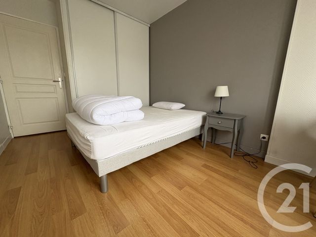 Appartement F3 &agrave; louer - 3 pi&egrave;ces - 67,01 m2 - Compiegne - 60 - PICARDIE