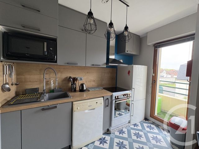 Appartement F3 &agrave; louer - 3 pi&egrave;ces - 67,01 m2 - Compiegne - 60 - PICARDIE