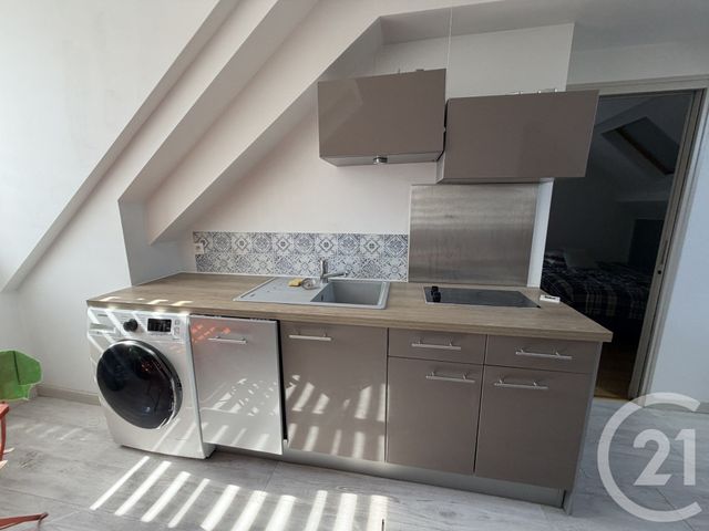 Appartement F2 &agrave; louer - 2 pi&egrave;ces - 28,70 m2 - Verneuil En Halatte - 60 - PICARDIE