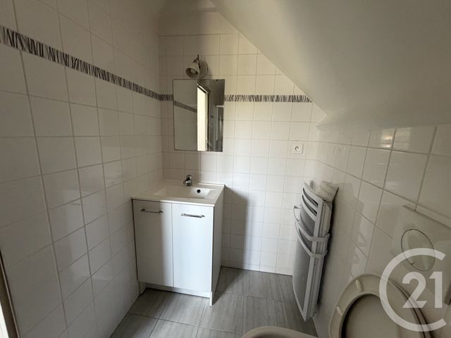 Appartement F2 &agrave; louer - 2 pi&egrave;ces - 28,70 m2 - Verneuil En Halatte - 60 - PICARDIE