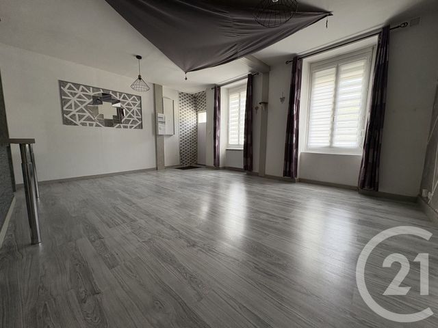 Maison &agrave; louer - 3 pi&egrave;ces - 60,80 m2 - Pont Ste Maxence - 60 - PICARDIE