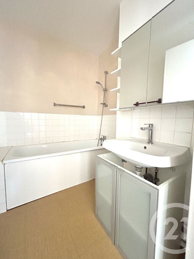Appartement F3 &agrave; louer - 3 pi&egrave;ces - 59,75 m2 - Pontpoint - 60 - PICARDIE