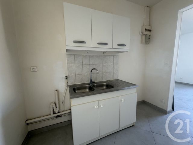 Appartement Studio &agrave; louer - 1 pi&egrave;ce - 25,17 m2 - Pont Ste Maxence - 60 - PICARDIE