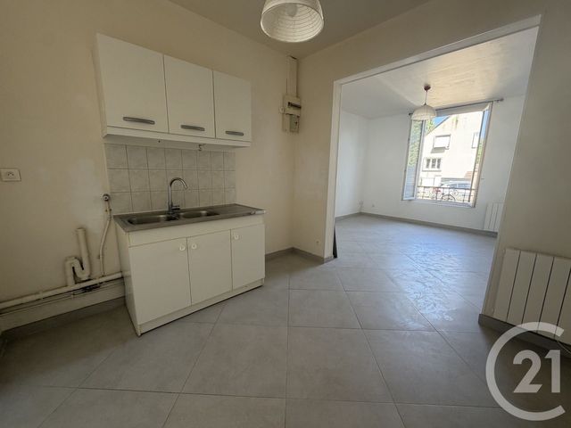 Appartement Studio &agrave; louer - 1 pi&egrave;ce - 25,17 m2 - Pont Ste Maxence - 60 - PICARDIE