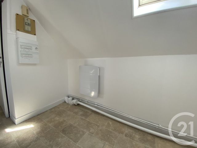 Appartement F2 &agrave; louer - 2 pi&egrave;ces - 25,59 m2 - Pont Ste Maxence - 60 - PICARDIE