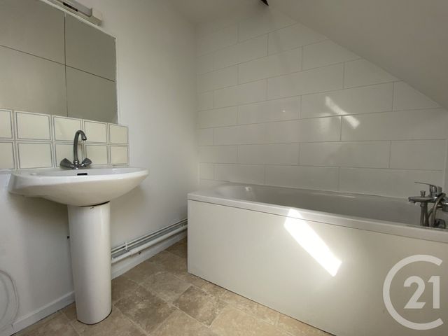 Appartement F2 &agrave; louer - 2 pi&egrave;ces - 25,59 m2 - Pont Ste Maxence - 60 - PICARDIE