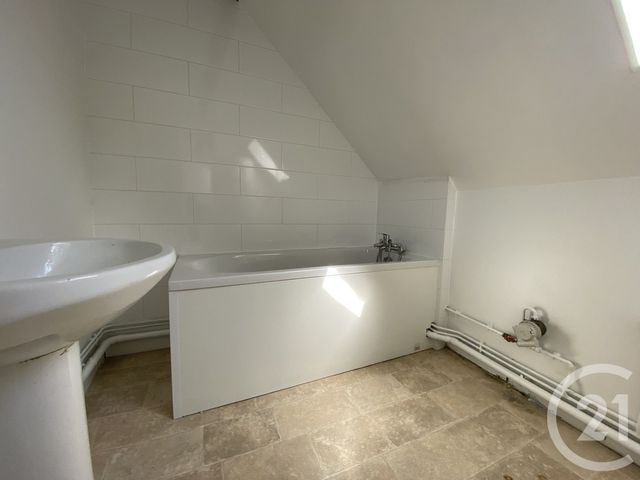 Appartement F2 &agrave; louer - 2 pi&egrave;ces - 25,59 m2 - Pont Ste Maxence - 60 - PICARDIE
