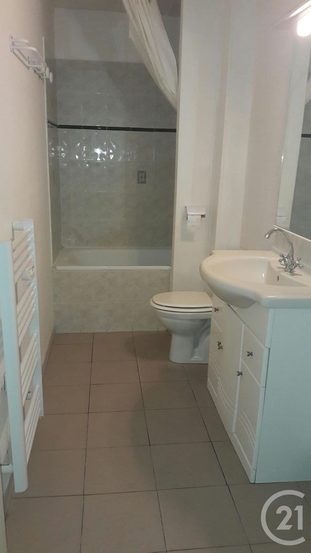 Appartement F3 &agrave; louer - 3 pi&egrave;ces - 45 m2 - Pont Ste Maxence - 60 - PICARDIE