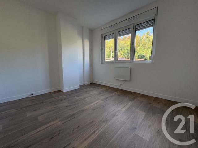 Appartement F2 &agrave; louer - 2 pi&egrave;ces - 43,70 m2 - Pont Ste Maxence - 60 - PICARDIE