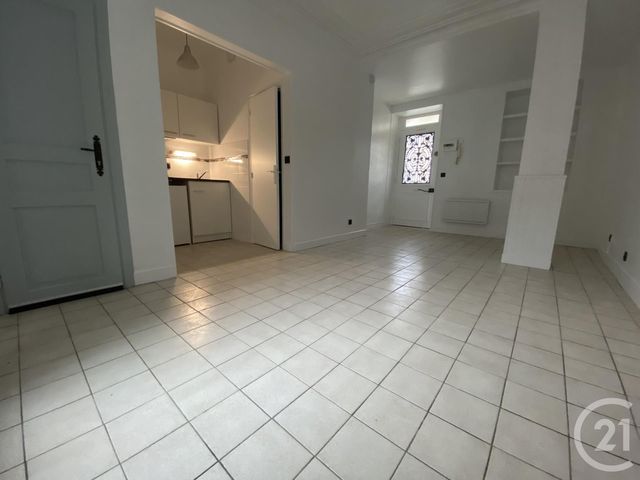 Appartement Studio &agrave; louer - 1 pi&egrave;ce - 26,57 m2 - Pont Ste Maxence - 60 - PICARDIE