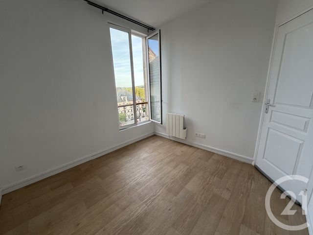 Appartement F3 &agrave; louer - 3 pi&egrave;ces - 44,21 m2 - Mouy - 60 - PICARDIE