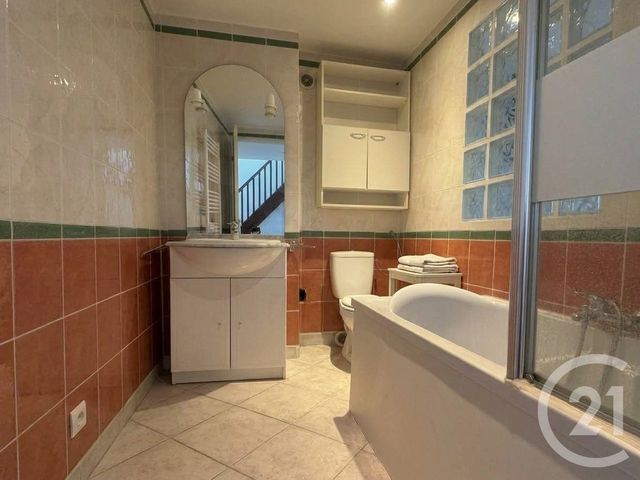 Appartement F3 bis &agrave; louer - 4 pi&egrave;ces - 55,39 m2 - Pont Ste Maxence - 60 - PICARDIE