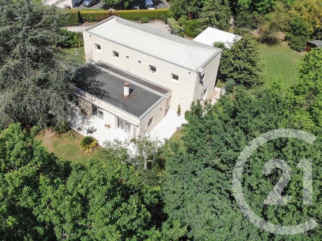 Maison à vendre - 7 pièces - 227,10 m2 - Lesparre Medoc - 33 - AQUITAINE