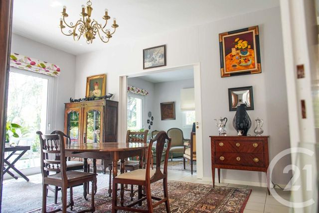 Maison à vendre - 7 pièces - 227,10 m2 - Lesparre Medoc - 33 - AQUITAINE