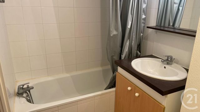 Appartement F1 &agrave; louer - 1 pi&egrave;ce - 28,37 m2 - Lesparre Medoc - 33 - AQUITAINE