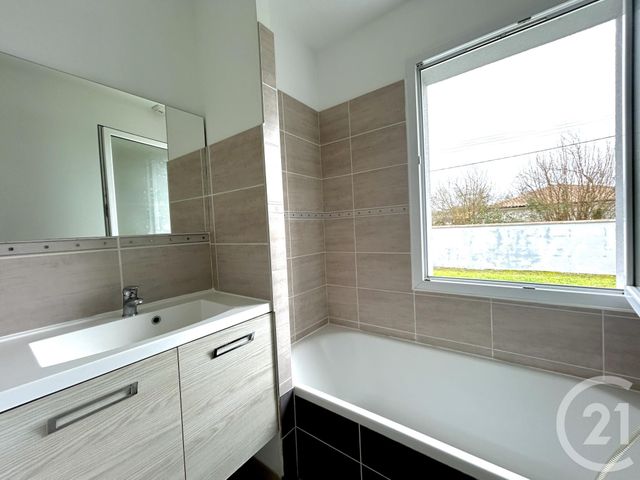 Maison &agrave; louer - 4 pi&egrave;ces - 96,68 m2 - St Laurent Medoc - 33 - AQUITAINE