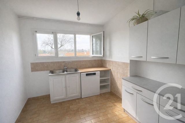 Appartement F3 &agrave; louer - 3 pi&egrave;ces - 57,50 m2 - Hourtin - 33 - AQUITAINE