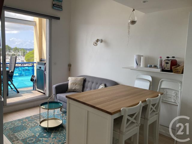 Appartement Duplex &agrave; louer - 3 pi&egrave;ces - 32,77 m2 - Hourtin - 33 - AQUITAINE