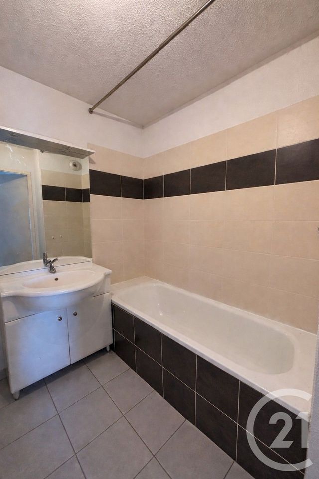 Appartement T2 &agrave; louer - 2 pi&egrave;ces - 43,18 m2 - St Laurent Medoc - 33 - AQUITAINE